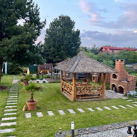 Villa Laura Liptovský Mikuláš Dış mekan fotoğraf